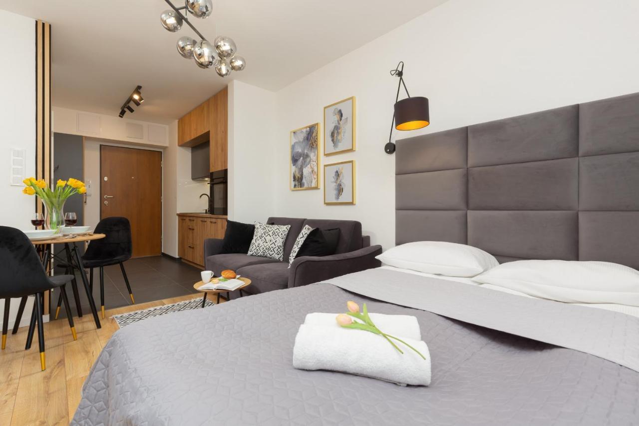 Warsaw Praga Kokoryczki Apartments With Parking By Noclegi Renters Экстерьер фото