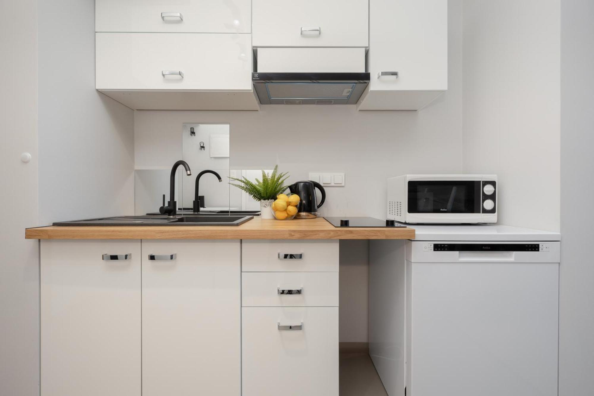 Warsaw Praga Kokoryczki Apartments With Parking By Noclegi Renters Экстерьер фото